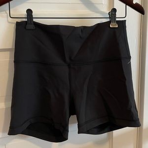 Lululemon In Movement Short 2.5”, Black, Women’s Size 8